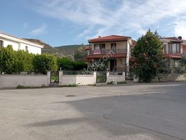 Satılık Yeni Foça Merkez'de Şahane Dubleks Müstakil Ev