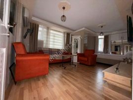 Güzel Konumda Asansörlü Ayrı Mutfaklı 1+1