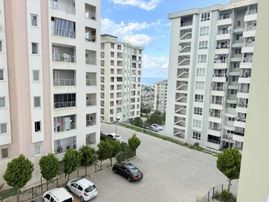 Uydukent Önüne Pazar Kurulan Dolmuş Geçen 2+1 Daire