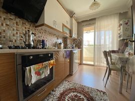 Kalecik Emlak'tan Y.emre Mah'de Köşe Başı Yapılı 2 Cepheli 3+1 Daire