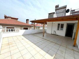 ♫melodi'den Akçay Merkez'de Dağ Manzaralı Ayrı Mutfaklı Ön Cephe Genç Bina 5+1 Dublex