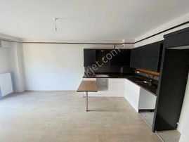 E.g.a'dan Üniversite Karşısı 1+1 Fırsat Sıfır Site Dairesi !!!