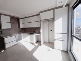 Kaan Emlaktan Çakmak'ta Manzaralı Önü Açık Arakat Daire.