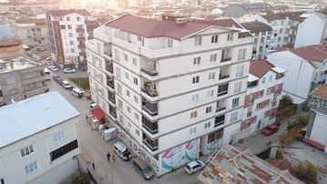 Dialog Leo’dan Satılık 3+1 Arakat Cumhuriyet Cad Cephe Bakımlı Daire