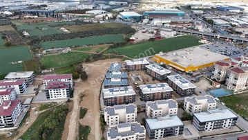 Torbalı Kipa'ya Komşu Havuzlu Güvenlikli Sitede Sıfır 2+1..