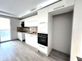 𝄞melodi'den Akçay Merkez'de 3+1 Ebeveyn Banyolu Çift Ön Cephe Full Kredilidaire