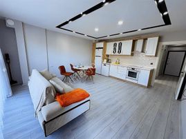 Kuşadası Davutlarda Eşyalı Satılık 2+1 Arakat Daire