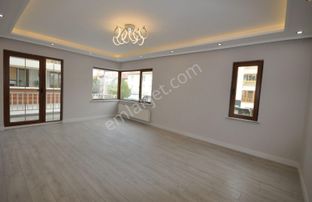 Atanora Vadi'den İlker Cad Üzeri Ön Cephe Lüks Yapılı 2 Banyolu 3+1