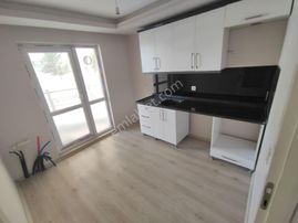 Beşikkayada 1+1 Sıfır Ön Cephe Altınköy Parkı Yanı Giriş Kat