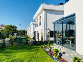 Sitenin En Geniş Arsa Paylı Villası ! Takas Değerlendirilir !