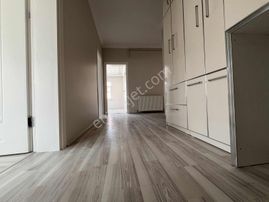 Zafer Mahallesinde Köşe Başı 3+1 Odaları Bagımsız Daire