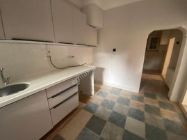 Numune Hastanesi Karşısında 1+1 Kiralık Doğalgazlı Daire