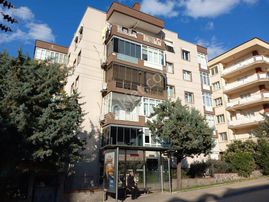 Bursa Nilüfer Beşevler De Acil Satılık Site İçi 3.kat 3+1 Daire 4.650.000 Tl