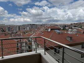 Vatan'dan Aktepe Stadı Arkası Genç Bina Lüks Yapılı Satılık 3+1 Katta Tek Daire