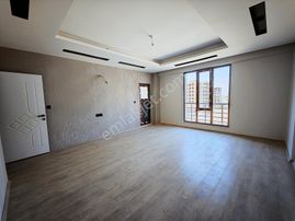 Evbul'dan Hasankeyf Yolu Üzeri Bim Arkasında Satılık 3.5+1 Daire