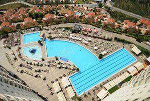 Alanya Goldcity Turizm Kompleaireksi İçerisinde Satılık 2+1 Full Mobilyalı D