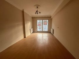 Deniz Yiğit Emlak'tan Şehir Hastanesi Karşısında Kiralık Dubleks Full Bakımlı 3+1 Daire