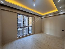 Atatürk Mahallesinde 1. Katta Teraslı Geniş Ferah 2+1 Lüx Daire