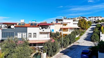 Kuşadası Satılık Soğucakta Eşyalı Bahçeli Yazlık