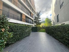 Gaziemir Aryom Koru'da Havuzlu, Bahçeli 2+1 Daire