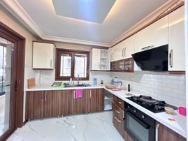 Lider Emlak'tan Güneşevlerde Kiralık 3+1 Daire