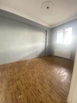 Genç Binada **acil Fiyat Düştü*2+1 Net 90 M2 Cadde Üzeri Önü Açk