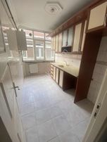 Genç Binada **acil Fiyat Düştü*2+1 Net 90 M2 Cadde Üzeri Önü Açk