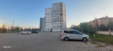 Üçkuyularda Satılık Geniş Ferah 2+1 Zemin Kat