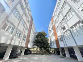 Berkay Demirel'den İkizçayda Site İçerisinde Ferah 2+1 Daire