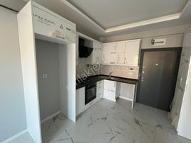 Gop Mah Adliye Yakını 1+1 Satılık Daire Ara Kat Yatımlık