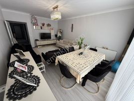 Özdemir Emlak,tan Lüks Sitede Ebeveyn Banyo,kiler,teras Cam Balkonlu 3+1 Daire