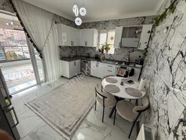 Özdemir Emlak,tan Lüks Sitede Ebeveyn Banyo,kiler,teras Cam Balkonlu 3+1 Daire