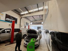 Evren Sanayi Sitesinde Cadde Üstü Satılık İşyeri