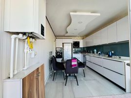 Pursaklar Mehmet Zengin Emlak'tan Otoparklı Çift Banyolu 12.kat 4+1 Ultra Lüks Sitede