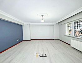 Krediye Uygun Ana Cadde Üzeri 3+1 1.kat Emsalinde Metrobüse 9 Dk