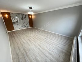 Mülk Emlak Ofisinden Eyüp Cami Mevkiinde 3+1 2 Kat 135 M2 Net Kullanım Alanı Yapılı Fırsat Daire