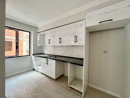 Yükselden Akçayda Ön Cephe Ultra Geniş Ve Lüks Satılık 1+1 Daire