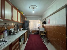 İmir Emlak'tan 120m2 Yüksek Giriş Okullar Bölgesinde 3+1 Daire