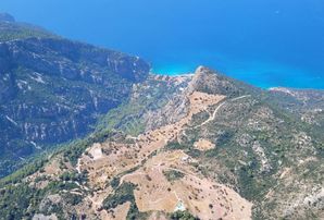 Goldhouse Dan Satılık Karaağaç Kozağacı Nda Deniz Manzaralı Tarla