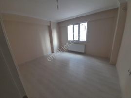 Yeşil Mahallede 3+1 Doğal Gazlı Kiralı Daire