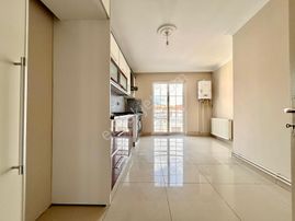 Yüksel'den Satılık Edremit'te Harika Lokasyonda Ayrı Mutfak 3+1 Daire