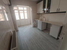 Sincan Plevnede 3+1 Katta Güney Cephe Yapılı Trene Ulaşıma Yakın Daire