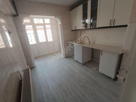 Sincan Plevnede 3+1 Katta Güney Cephe Yapılı Trene Ulaşıma Yakın Daire