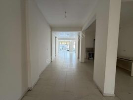 Karakaş'tan Havuzlu Kahveler Mevkii 170m2 Kiralık Dükkan