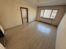 Sincan Atatürk Mah. 3+1 Full Yapılı Arakat Kilerli Satılık Daire