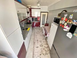 Yuvam'dan Menderes'de Merkezi Konum Bulvar Üzeri Masrafsız 3+1