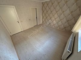 **yuvam'dan Menderesin Göbeğinde E.banyolu Masrafsız Geniş 3+1**