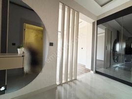 Yuvam'dan Göz Kamaştıran İşçiliğiyle Arakat Sıfır Delüx Mega 2+1