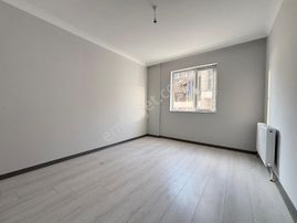 Okullar Bölgesinde Geniş Ve Kullanışlı 3+1 Krediye Uygun Kaçmaz