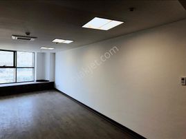 Ataşehir Sarphan Finanspark 1.kat 74 M² Satılık Ofis